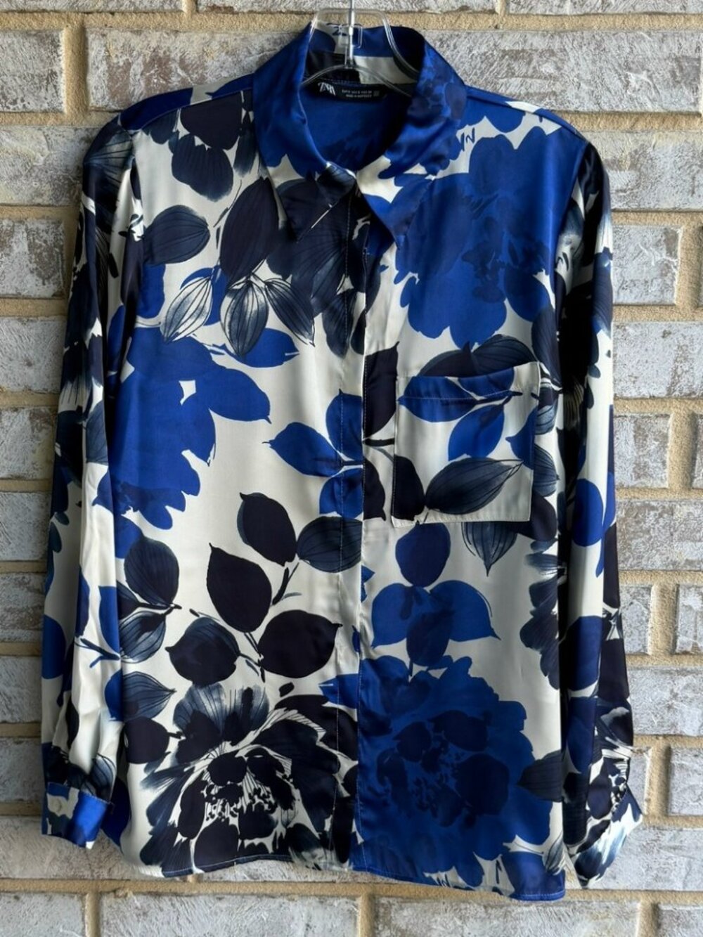 Zara Blue/Cream Floral Long Sleeve Button Up Satin Blouse Women's Size S
